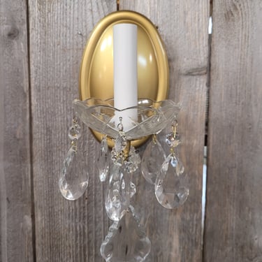 Contemporary Sconce with Crystals 7"x4.75"