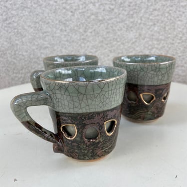 Vintage Somayaki ware Japanese mugs set 3 crackle green ceramic double wall interior base gold horse holds 5 oz 