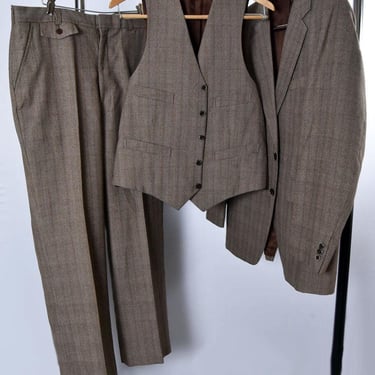 1970's Mens 3pc SUIT 42R Vintage Disco Tan Brown, MINT condition, Vest, Jacket, Pants, Polyester, 70s, Sport Coat, Trousers 