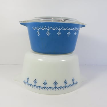 Vintage Pyrex Snowflake Blue Garland Casseroles - Set of 3 Pyrex Casseroles with Lids 