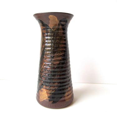Mid Century Modern Pottery Craft 8" Ribbed Vase 