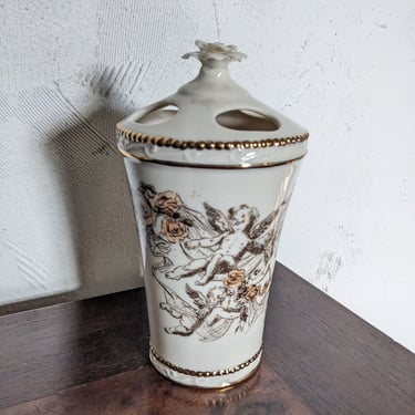 Beautiful Vintage Ceramic Romantic Style Toothbrush Holder with Cherubs and Roses 