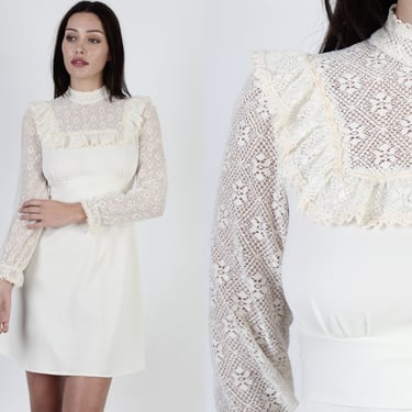 Plain Ivory Lace Mini Dress / Solid Off White Prairie Dress / 70s Floral Garden Waist Tie Dress / Boho Cream Lace Ruffle Bib Dress 
