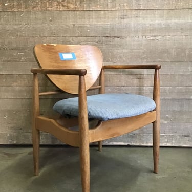 Mid Century Modern Finn Juhl Style Chair (Tacoma)