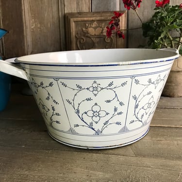 French Chippy Enamel Bowl, Garden Harvest Bucket, French Farmhouse Farm Table Decor, Blue Onion Design 
