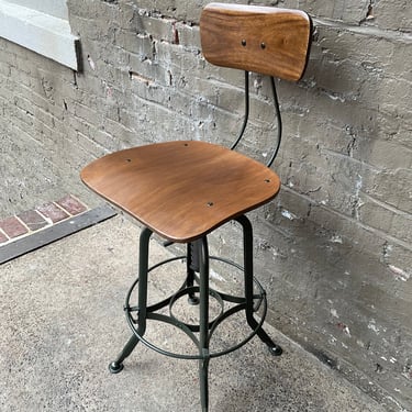 Toledo Stool