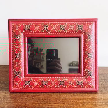 Vintage Wooden Painted Red Frame - 5” x 7” Photo 