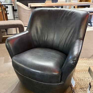 Hayes Swivel Chair