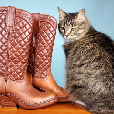 Unique handmade cowboy boots. WICKED vintage 70s cowgirl stacked leather moccasin bold stitching artisan made. (8 - 8.5) 