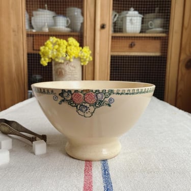 Beautiful large vintage French cafe au lait bowl with lovely floral design-LB1 