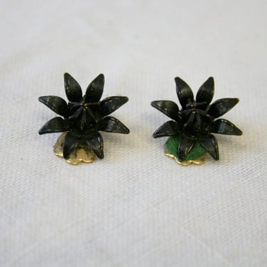 1960s Black Enamel Flower Clip Earrings 