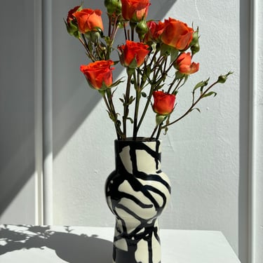 handmade porcelain paint pour vase 