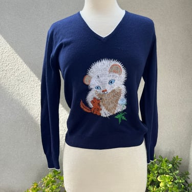 Vintage wounded bird kitsch blue sweater top embroidered Cat Rochelle CA size small 