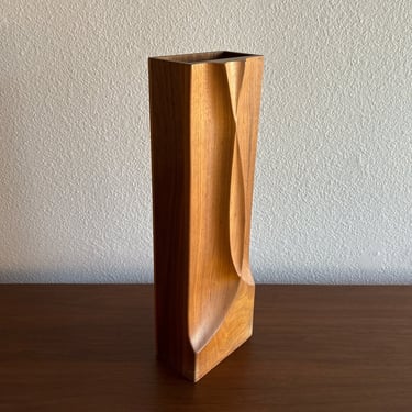 David Henryson wooden vase