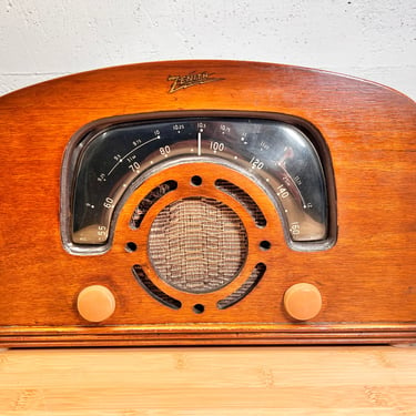1942 Zenith 2-Band Table Radio 6D2620 