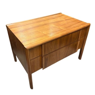 Mid Century Parallel End Table Nightstand by Barney Flagg For Drexel 