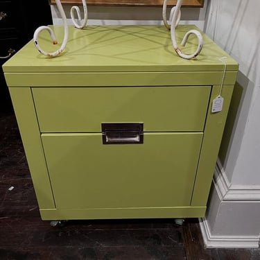 Really cute rolling nightstand or file cabinet. 21”x17”x23” 