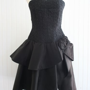 1980s Toula Manavi - Haute Couture - Strapless Cocktail Dress - Estimated size 2 