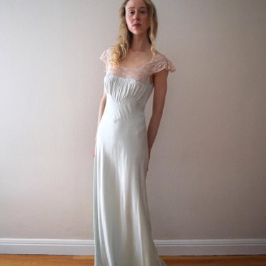 1930s 1940s nightgown . vintage 30s satin gown . size xs to small 