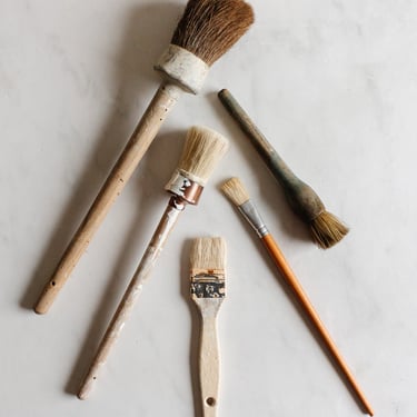 vintage & antique French artist’s paintbrushes, set of 5