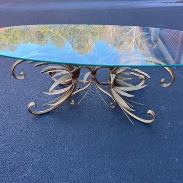 Beautiful metal wheat sheaf vintage coffee table 
