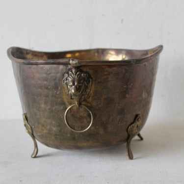 Vintage English Style Brass Oval Footed Lion Head Hoop Handles Jardiniere 