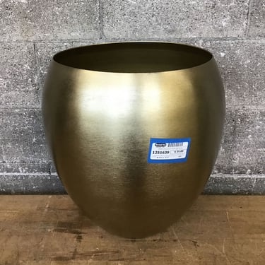 Golden (Aluminum) Goose Egg Planter (Seattle)