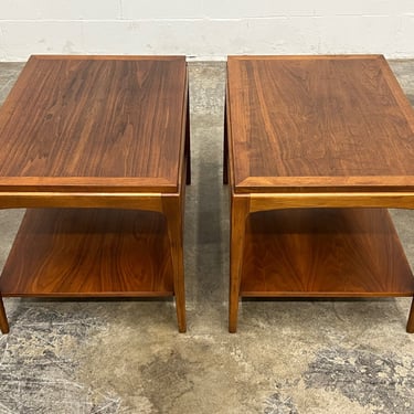 Lane Rhythm Mid-Century Modern Walnut End Table / Nightstand ~ A Pair 