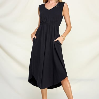 Simple Dress in Black Knit