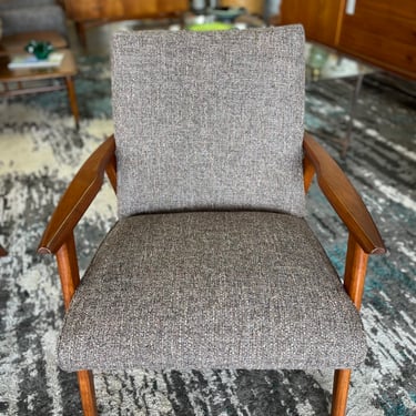 Mid Century Lounge Chair