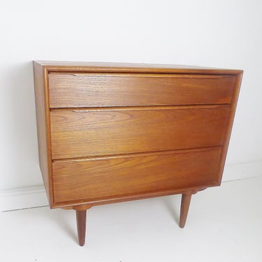 Vintage Danish Teak Chest of Drawers By Gunni Omann 