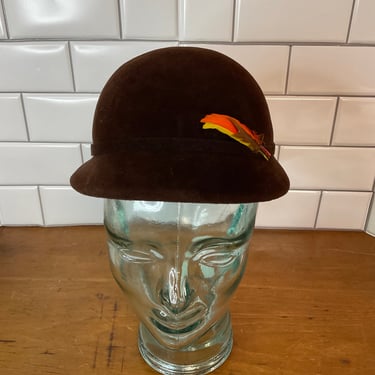 Vintage Brown Felt Cap with Feather Detail 