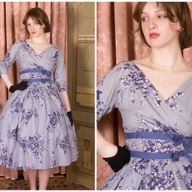 1950s Dress - Stunning Vintage 50s Fit and Flare Floral Dress in Lavender Blue Purple with Defined Midwaist 