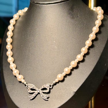 Adorable Pearl Choker With Marcasite Bow Pendant Retro Vintage Fashion Jewelry 