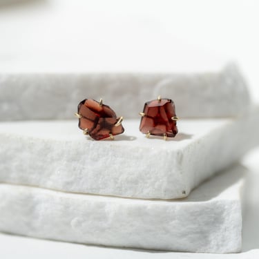 14k Gold Garnet Stud Earrings