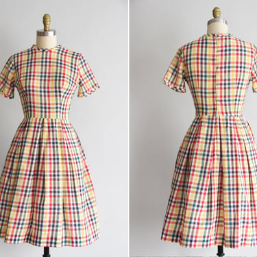 1950s Brighter Horizons dress/ vintage 50s cotton daydress / plaid full skirt daydress 