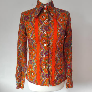 Vintage 1970's Shirt with Dagger Collar, 70's Blouse with paisley pattern, Orange 1970s shirt  with pointed collar, Groovy hippie shirt 