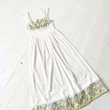 Vintage Embroidered Floral White Nylon Slip 