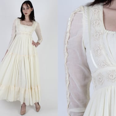 Gunne Sax Cream 70s Renaissance Fair Dirndl Dress / Sheer See Through Lace Sleeves / Embroidered Empire Waist Festival Outfit - Size 7 