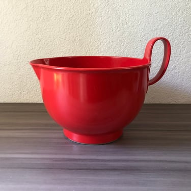 Vintage Dansk Gourmet Design 4 1/2 qt. Red Batter Bowl with Handle and Spout Kitchen Bowl Denmark, Red Melamine 