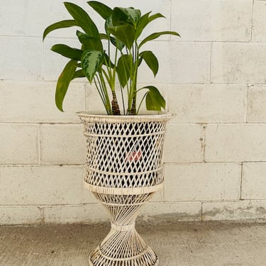 Off White Wicker Standing Plant Stand