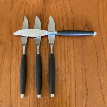 Ecko Eterna set of 4 modern steak knives - black composite handles 