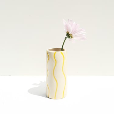 Ceramic Bud Vase / Small Wavy Vase / Modern Housewarming Gift 