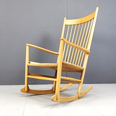 J16 rocking chair by Hans Wegner for FDB Mobler, 1960s - vintage rocking chair - scandinavian rocking chair 