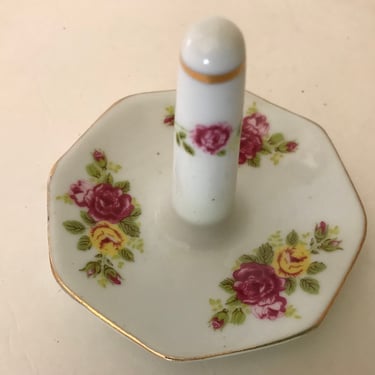 Vintage lovely Rose Flowered Porcelain ring holder Sombrero Shaped 