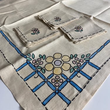 Vintage Tablecloth and Napkins 