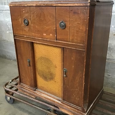 Vintage Sparton Radio Cabinet (Seattle)