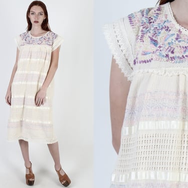 Cream Cotton Crochet Mexican Dress / Vintage Pastel Floral Paneled Embroidery / Woven Lace Shift Clothing Midi Dress 