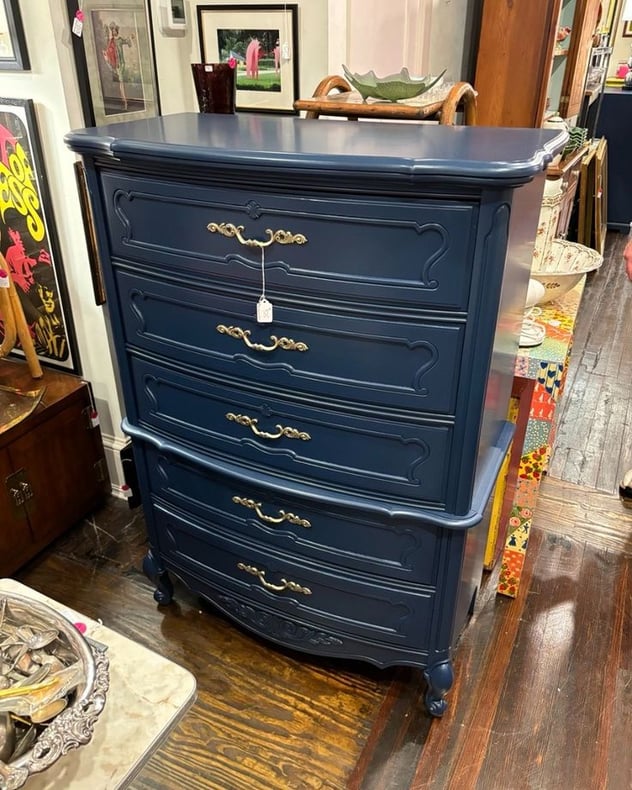 Navy chest of drawers made by Bassett 26 x 19 x 51” 