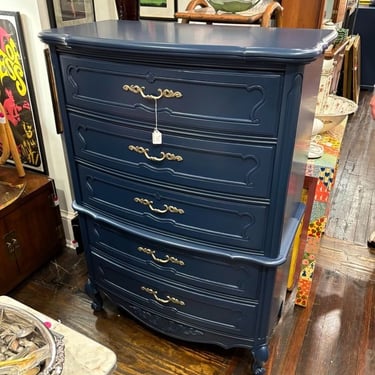 Navy chest of drawers made by Bassett 26 x 19 x 51” 